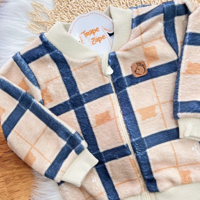 Conj. Casaco Xadrez com Ursinho e Calça de Pelinho - Areia e Azul Jeans